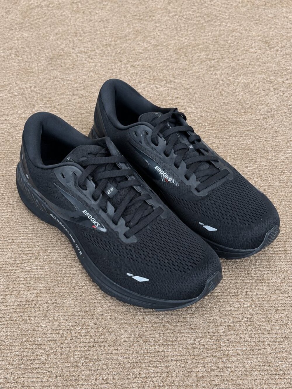 Brooks Adrenaline GTS 23 Black Running Shoes – Lightly Worn